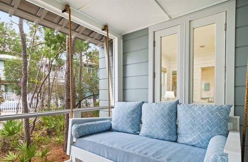 Cottage District House | Newly Remodeled Cottage District Home Nestled Next to WaterColor Tennis Courts & Seaside