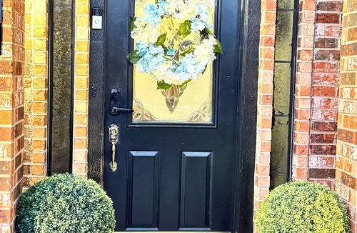 Allen House | Newly renovated 3 bedroom house near Allen premium outlets