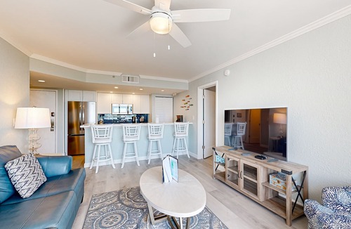 Key West Condo | Newly Renovated condo with scenic views, pool & hot tub, balcony, & parking