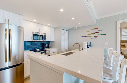 Key West Condo | Newly Renovated condo with scenic views, pool & hot tub, balcony, & parking