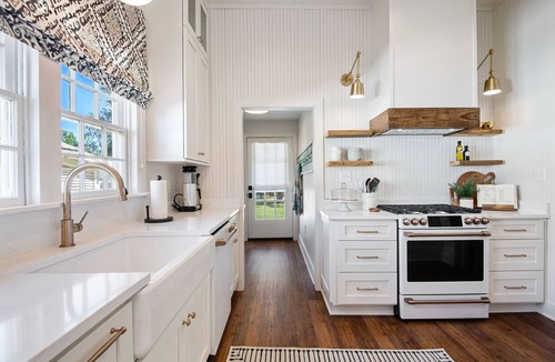 Old Town Cottage | Newly Renovated Historic Cottage in Olde Town BSL-One Block from Beach & Dining