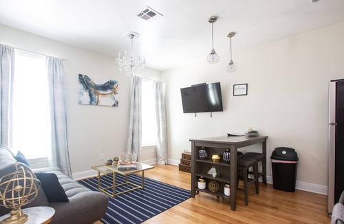 Saint Claude House | NEWLY RENOVATED Luxury 6BD Duplex 2.2 Miles From French Quarter