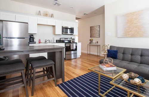 Saint Claude House | NEWLY RENOVATED Luxury 6BD Duplex 2.2 Miles From French Quarter
