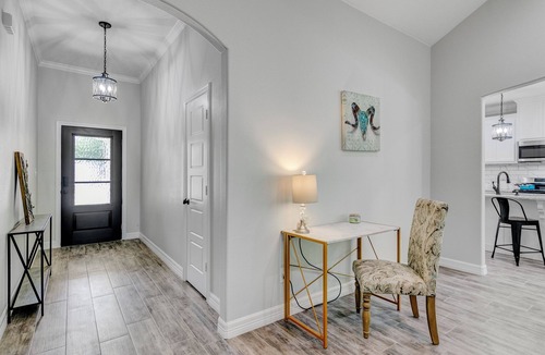 Beaumont House | Newly Renovated Luxe West Beaumont w Private Patio