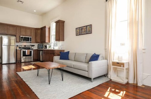 Faubourg Livaudais House | Newly Renovated Modern Home Sleeps 5 W/W+D