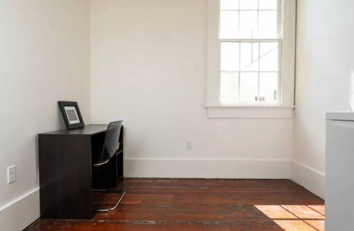 Faubourg Livaudais House | Newly Renovated Modern Home Sleeps 5 W/W+D