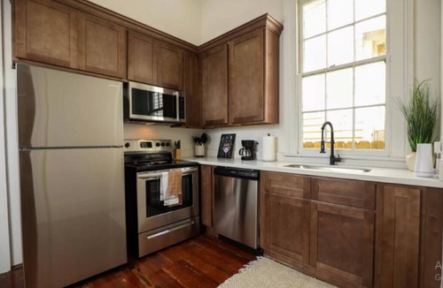 Faubourg Livaudais House | Newly Renovated Modern Home Sleeps 3 W/W+D