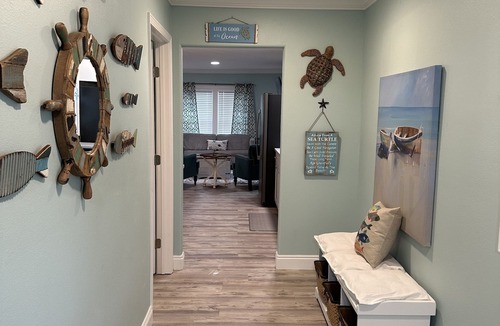 Port St. Joe House | Newly Renovated Seahorse Cottage 2 blocks to Bay & 1/2 Mile to Downtown PSJ 3/2