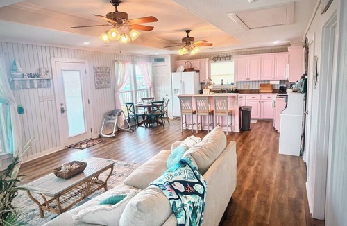 Holly Beach House | Nice 2-bedroom house with AC in Holly Beach located in Cameron LA