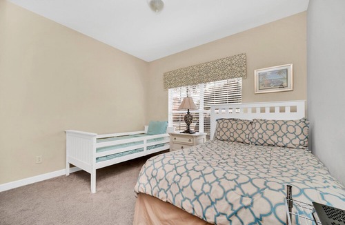 West Kissimmee House | Nice 5 Bed Splash Pool Townhome in Paradise Palms