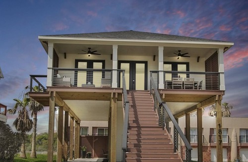El Lago House | No Agenda! Beautiful bay views. It's time to relax and have fun.