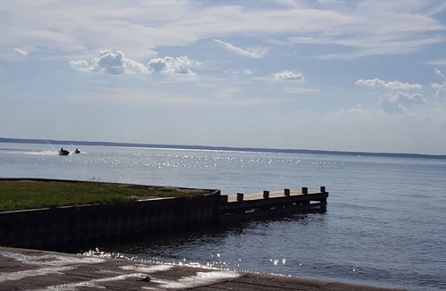 West Livingston Cabin | No shoes, No Shirt, No Problem, Lake Time, Relax and Chill at the Lake!