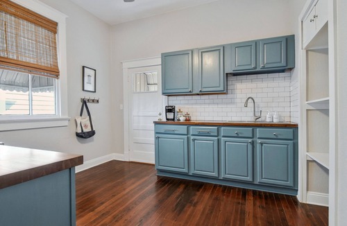 Mid-City House | NOLA Charm ⋆ Mid-City Shotgun ⋆ Close to Streetcar