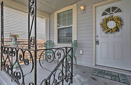 Saint Claude House | NOLA Home by Bus Stop - 2 Miles to Bourbon Street!