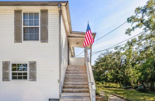 South Pensacola Apartment | North Highlands Nest- Unit D