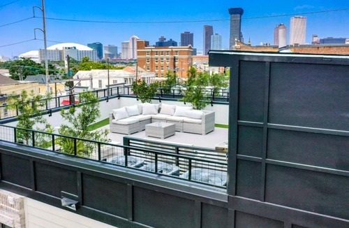 Faubourg Lafayette Apartment | Nova Rooftop Villa