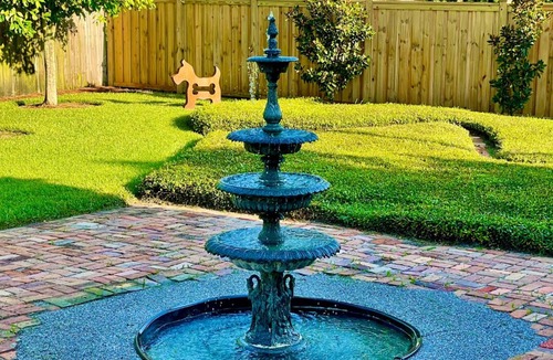 Seville Historic District Cottage | nThe MTR Cottage - Downtown Garden Elegance