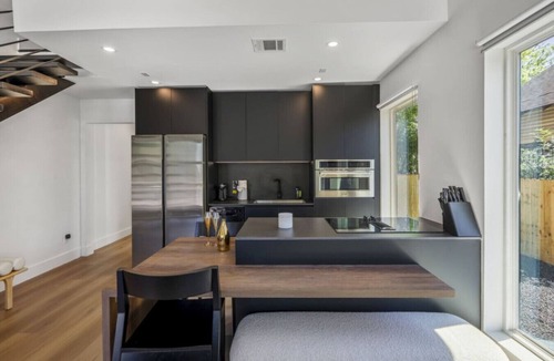 Greater East End House | O`Four Lofts North, Luxury Cabin Retreat