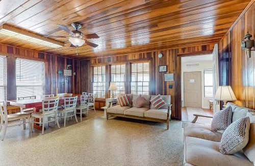 Bahama Beach House | O'Grady's Full Sunset