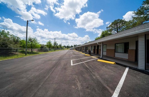 Ocala Apartment | Ocala FL | King Bed Smoking