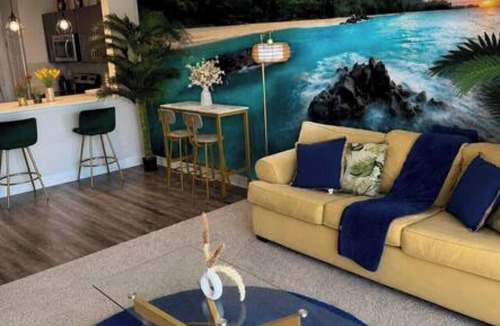 South Central Houston Apartment | Ocean Breeze - 2BR - FIFA - Walk to NRG - Sleep 6