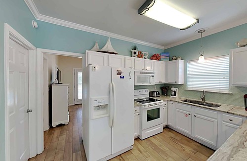 Crystal Beach House | Ocean Breeze | Pet Friendly, Beach Front, Pool!