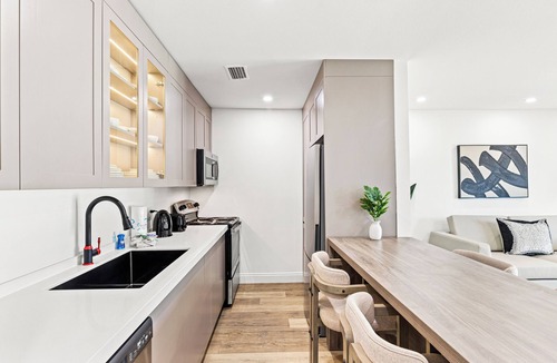 Silver Sands Apartment | Ocean Breeze 2B | 1 Bed, 1 Bath