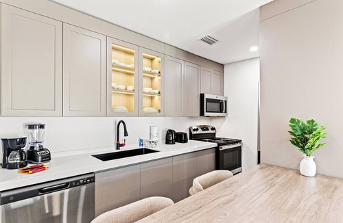 Silver Sands Apartment | Ocean Breeze 2B | 1 Bed, 1 Bath