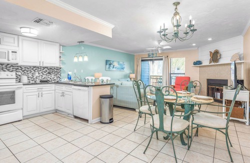 East End House | Ocean Mile B-5, Overlooks Pool, Boardwalk to Beach