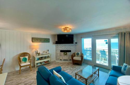 East End House | Ocean Mile F-4-Beachfront-Community Pool