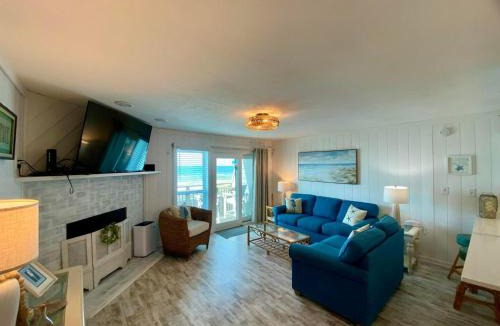 East End House | Ocean Mile F-4-Beachfront-Community Pool