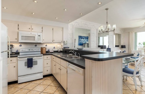 Dauphin Island Condo | Ocean's Edge - Beautiful, 2/2 condo in the Inn at Dauphin Island, with direct G