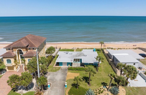 Painters Hill Cottage | Ocean Shore by Distinctive Beach Rentals