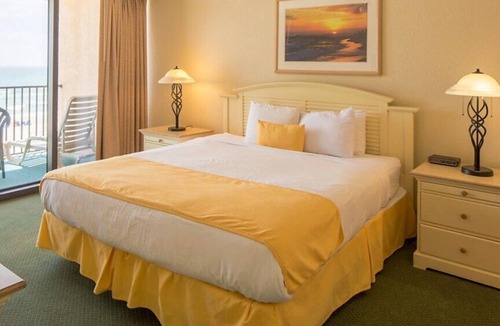 Panama City Beach Hotel | Ocean Towers Beach Club - Spacious 1 Bedroom