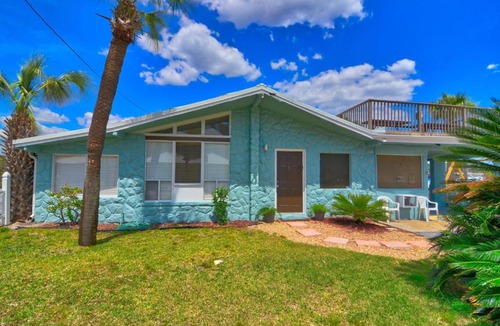Silver Sands Beach Apartment | "Oceana" Surf Drive