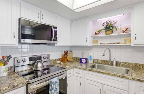 New Smyrna Beach Condo | Oceanfron Sandpiper | NEWLY REFRESHED | 2 POOLS | 2 KIDDIE POOLS | SP305