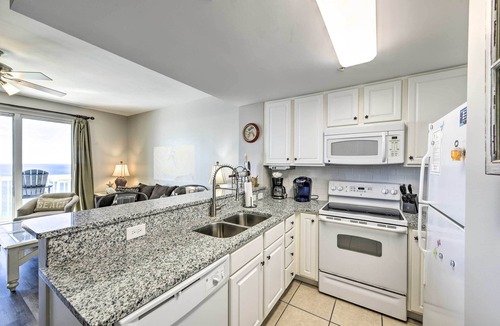 Lower Grand Lagoon Condo | Oceanfront Panama City Beach Condo w/Pool Access!