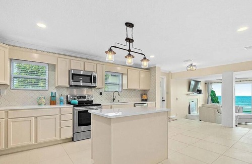Daytona Beach Shores House | Oceanfront Beach Villa on Daytona Beach Shores