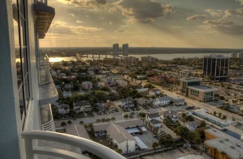 Brush - Stewarts Resort | OFFICIAL LISTING | Wyndham Ocean Walk 1 BR w/FREE Garage Parking!