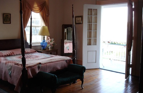 St. Martinville Hotel | Old Castillo Hotel; Re-opening Fall 2026-Sleeps 18