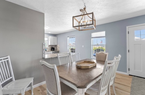 Tang-O-Mar House | Old Florida Charm. Private Beach, Private Pool, Putting Green, 4 Bikes!