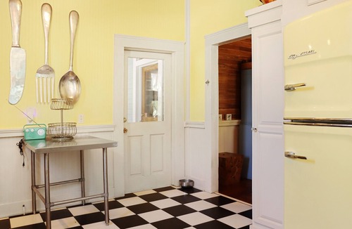 Indian Pass House | Old Florida, Quite, Historic, Completely Remodeled, Near The Beach