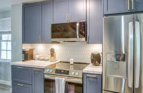 Key West Cottage | Old Town Proximity - Island Serenity!