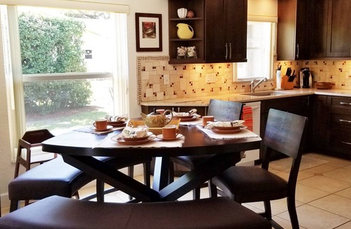 Oldsmar Villa | Oldsmar Oakleaf Villa! On Wildlife Area, Natural Privacy! Patio Garage. King Bed