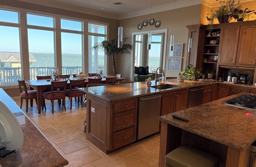 Galveston House | On Galveston Bay - Fishing and relaxing Paradise For discriminating guests
