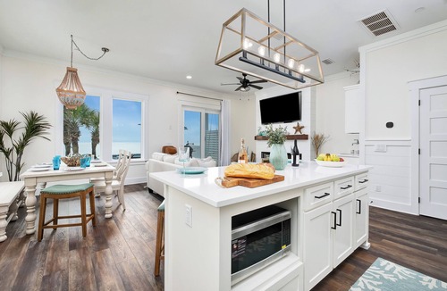 Laguna Beach Estates House | On Tide Time - Beachfront | Private Pool | SAT-SAT