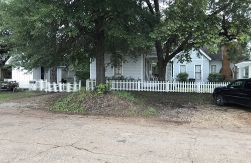 Jefferson House | One bedroom cottage with private bath and kitchen nook