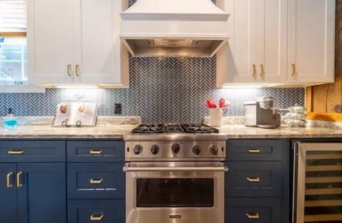 Oxford House | One of a kind gated home, acreage,pool &Sauna! Minutes from square. A must see!