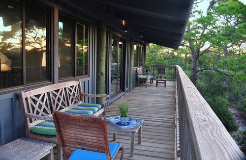 Sea Palm Village House | ONE OF OUR MOST UNIQUE HOMES.