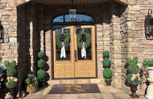 Crane Hill House | One of the largest homes on Smith Lake 9-bedroom house sleeps 28+